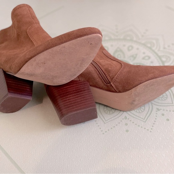 Chelsea & Violet Wren Light Brown Suede Heeled Booties Asymmetrical Boots Sz 8 - Picture 15 of 16